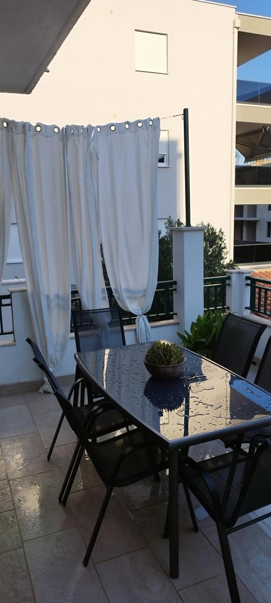 House Lipo 3* Makarska