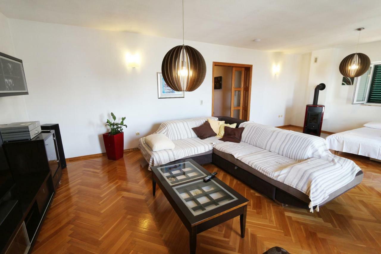 Guest house House Lipo