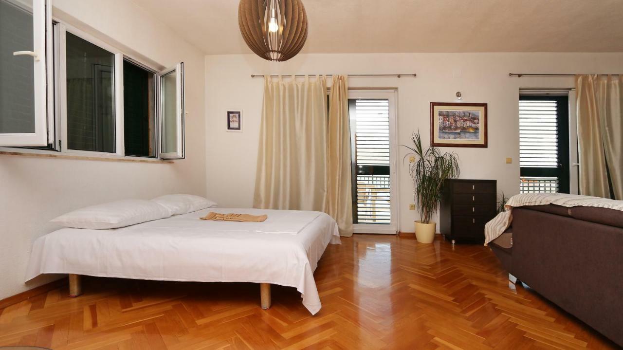 Guest house House Lipo Makarska
